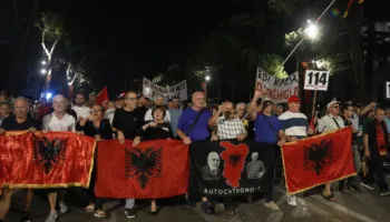 115 ditë qëndresë! Qytetarët në  protestë kundër qeverisë: Ta shpëtojmë  vendin nga kanceri, që e ka emrin Edi Rama