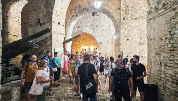 200 mijë vizitorë nga janari ne kalanë e Gjirokastrës