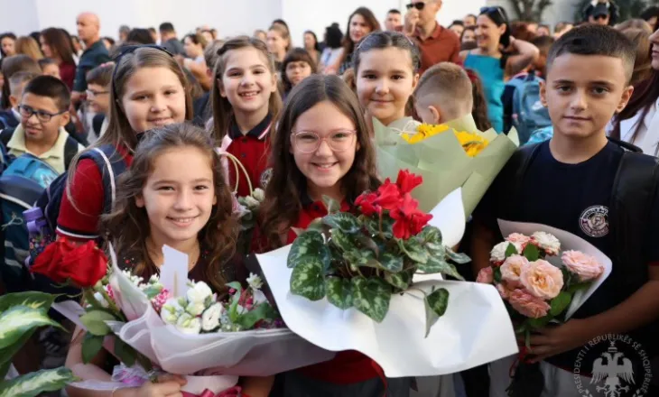 25 mijë fëmijë në klasën e parë, 53 shkolla të reja. Shtohen masat për sigurinë