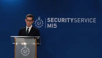 25-vjetori i sulmeve të 11 shtatorit, kreu i inteligjencës britanike paralajmëron rrezikun e një kërcënimi të madh terrorist ndaj botës
