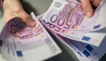 4 shenja të horoskopit do të “notojnë” në para deri në fund të muajit