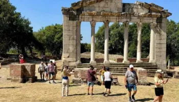 92 mijë turistë vizituan Apoloninë, zgjerohet harta e turistëve të huaj