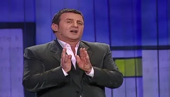 Agron Llakaj rikthehet në Portokalli pas 16 vitesh/ Humoristi merr drejtimin e spektaklit, premton surpriza