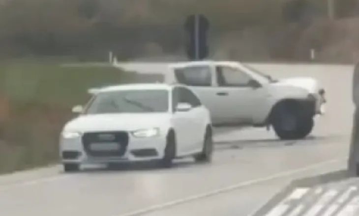 Aksident i rëndë në Orikum, dy automjete përplasen me njëri-tjetrin (VIDEO)