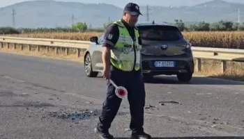 Aksident në aksin Durrës-Kavajë, ka edhe të lënduar
