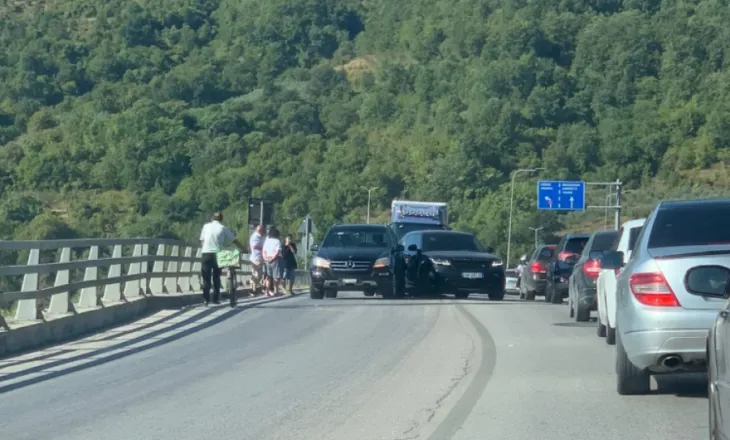 Aksident në aksin rrugor kombëtar Elbasan–Peqin