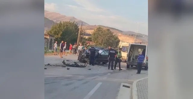 Aksident rrugor në aksin Kuçovë-Berat: Dy të plagosur transportohen në spital
