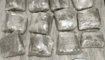 Aksion në Korçë, 3 të rinj arrestohen duke trafikuar 6 kg drogë me makinë! Ja çfarë u sekuestrua tjetër gjatë kontrollit