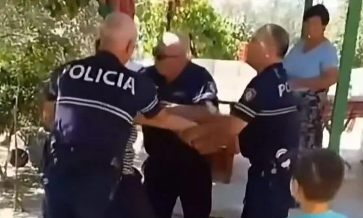 Akuza për dhunë gjatë shoqërimit të një qytetari në Kuçovë, drejtori Hita pezullon 3 efektivët e Policisë