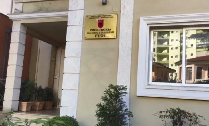 Akuzohen se regjistruan 6 prona me dokumente false, Prokuroria kërkon “arrest në burg” për ish-drejtorin e Kadastrës Fier dhe përfituesin