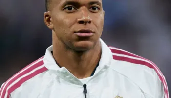 Alarm fals, Real Madrid mëson shkallën e dëmtimit të Mbappe. Francezi do të jetë ne “El Clasico”