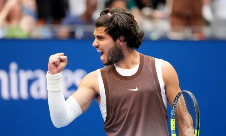 Alcaraz i pandalshëm në US Open, spanjolli “fluturon” drejt çerekfinales