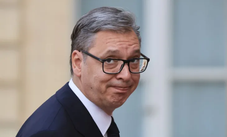 Aleksandar Vuçiç jep dorëheqjen si president i Serbisë