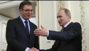 Aleksandër Vuçiç flet me Putinin në prag të dorëheqjes: Gazi, NIS-i dhe e ardhmja politike e Serbisë
