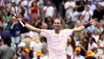Alexander Zverev triumfon në US Open, mposht Shelton në finale dhe ngre lart trofeun