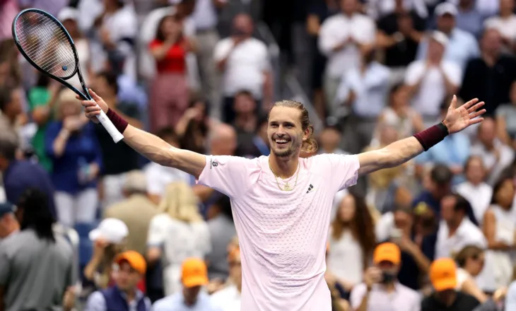 Alexander Zverev triumfon në US Open, mposht Shelton në finale dhe ngre lart trofeun