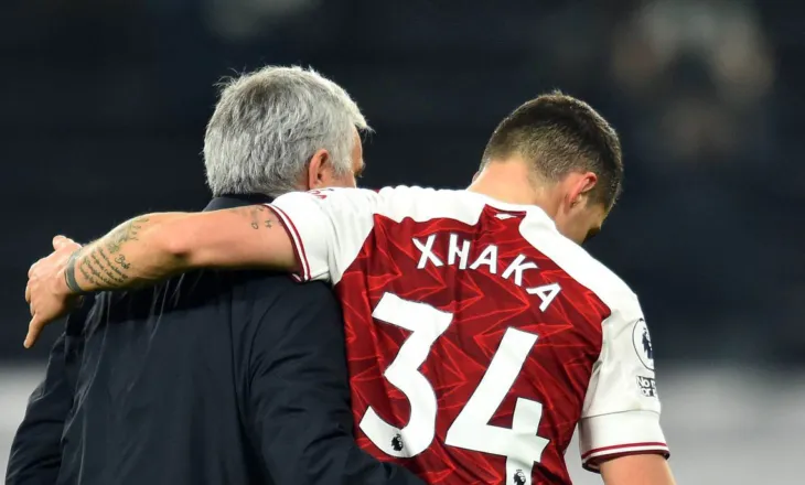 “Alo, Mourinho?”, Xhaka dhuron momentin viral  (VIDEO)