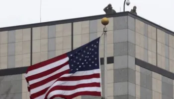 Ambasada amerikane në Kosovë ngre alarm për 16 shtatorin: Shmangni lëvizjet afër demonstratave