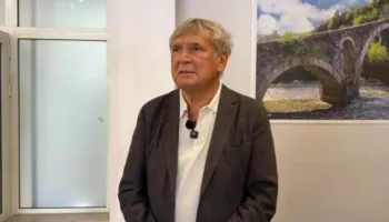 Ambasadori kroat: Qeveria duhet të dëgjojë mesazhin e protestës, gjenerata e re do t’i japë fund tranzicionit