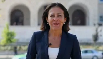 Ambasadorja e re e BE-së nis detyrën, mesazhi i parë nga zemra e Tiranës: Mirë se të gjeta, Shqipëri! (VIDEO)