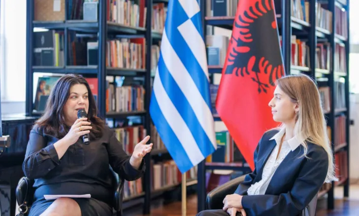 Ambasadorja greke në COD, diskutohet mbi luftën kundër stereotipave në diplomaci dhe shoqëri