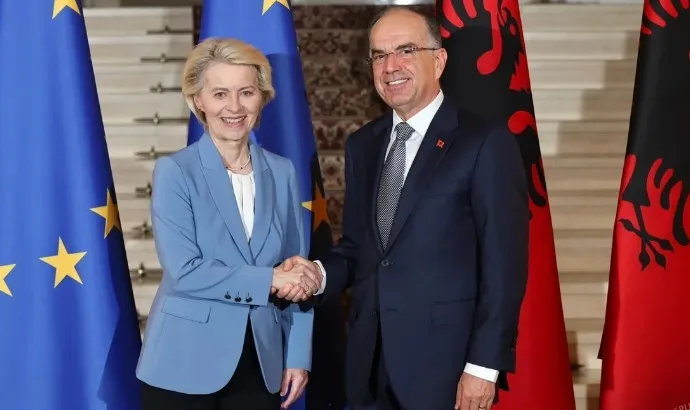 “Ambicia jonë të ruajmë ritmin, kemi besim te procesi”- Presidenti Begaj takohet me Ursula von der Leyen: E vetmja rrugë për BE, ajo e reformave