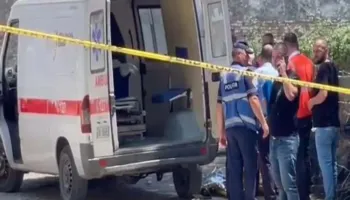 Ambulanca përplas të moshuarin në Korçë, shoferi nën efektin e alkoolit përfundon në pranga