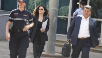 Analistja: Nxjerrja e pjesës nga dosja “Agasi”, e gabuar! Çështja është romantizuar, Hyseni u shpall e fajshme në opinionin publik