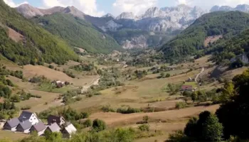 Ankimimi i “Paketës së Maleve”, Gjykata Kushtetuese e kalon çështjen për shqyrtim në seancë plenare! Pezullim deri në…