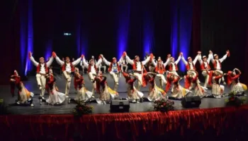 Ansambli Kombëtar sjell traditën shqiptare në Itali