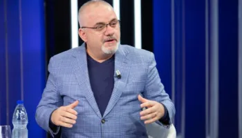 Arrestimi i Ergys Agasit, gazetari ngre dyshime: Ishte dorëzim i kontrolluar, iu hoq imuniteti pasi u kthye në rrezik për pushtetin
