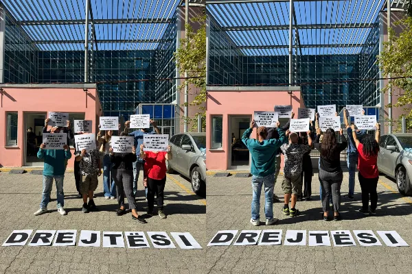 “Arresto Ballukun”/ Qytetarët në protestë para SPAK: Shqiptarët nuk duan shpjegime, duan përgjegjësi