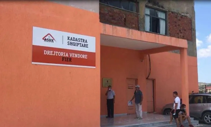 Arrestohet ish-drejtori i Kadastrës në Fier, veprimet e tij janë denoncuar edhe në SPAK 2 vite më parë