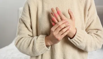 Artriti reumatoid: Pse dhimbja vazhdon edhe kur inflamacioni vihet nën kontroll?