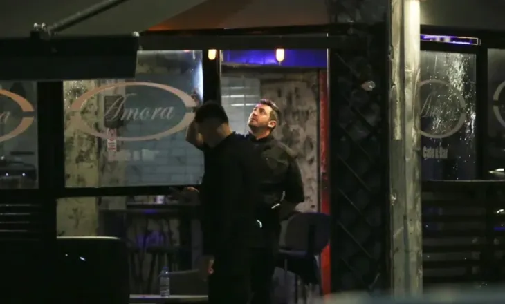 Atentat ndaj lokalit të shqiptarit në Athinë, plagoset vajza e tij 10-vjeçare, urdhri u dha nga Klod Cara, autorët djegin makinën