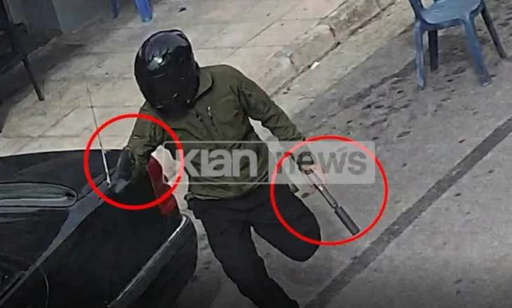 Autori me dy armë në duar, ja momenti i ekzekutimit të Artan Myrtajt në Sarandë