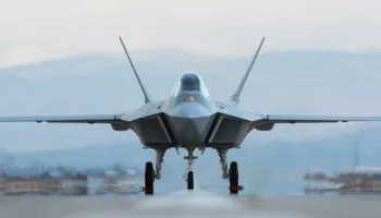 Avionët luftarakë ngrihen në aksion pas shkeljes së hapësirës ajrore mbi Camp David, aty ku po qëndronte Trump