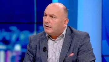 Azgan Haklaj ndalohet në kufi, po udhëtonte drejt Shkupit për protestën