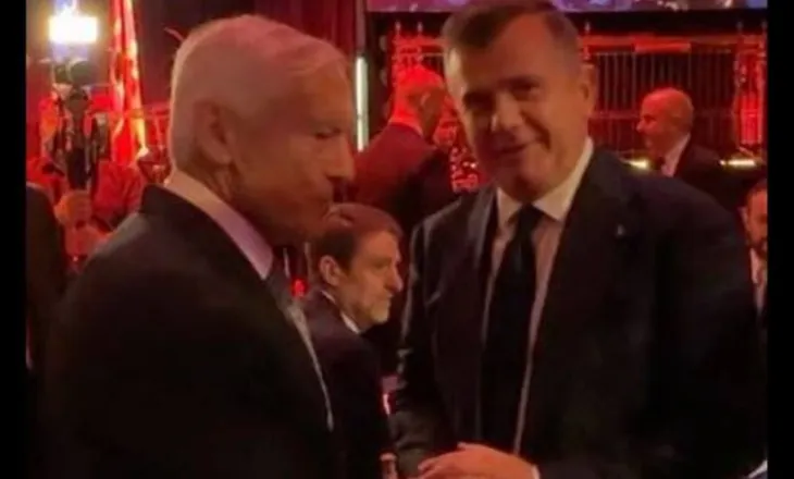 Balla takohet me ish-gjeneralin e NATO-s, Wesley Clark në Nju Jork: Dy herë mirënjohje për këtë burrë të veçantë, për mbrojtjen e Kosovës dhe…!
