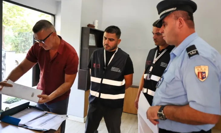 Bashkia e Tiranës kontrolle ndaj agjencive funerale, masa për reklamat dhe ekspozimin në zonat e banuara