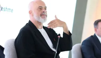 Bashkia e Tiranës “pa kokë”/ Rama: Eksperiment social e ekonomik i dështuar