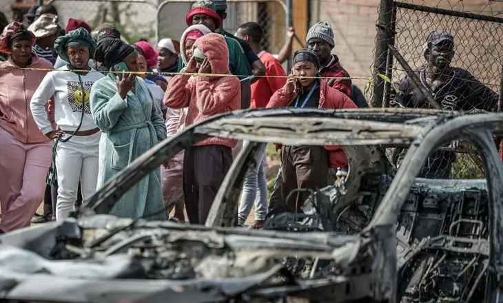 BBC: Dy të shtëna masive në Afrikën e Jugut lënë 27 të vdekur