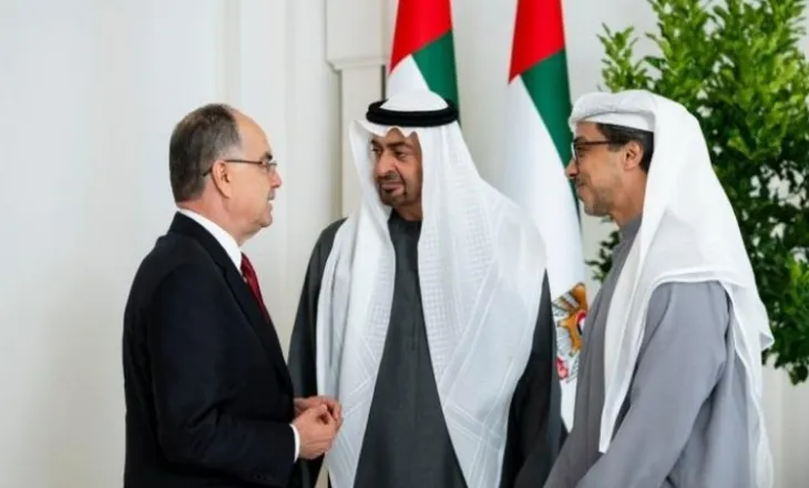 Begaj në Emiratet e Bashkuara Arabe, takohet me homologun Mohamed bin Zayed, zbulohet agjenda! Vizita e parë e një presidenti shqiptar
