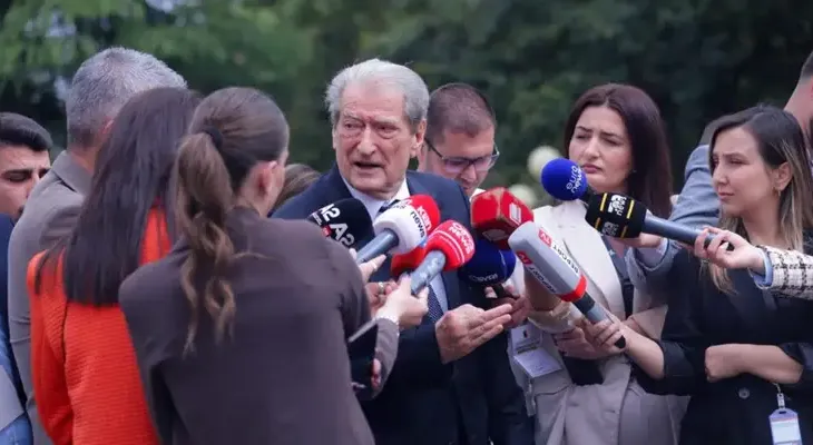 Berisha: Emri i Ulsi Manjës del në dosje, të publikohet! A del si vasal i Lubisë apo jo, duhet ta sqarojë
