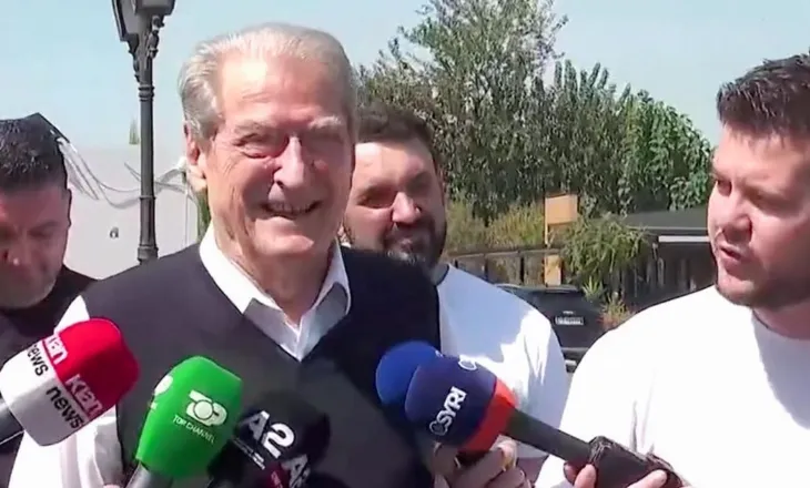 Berisha flet nga Rinasi para nisjes për në SHBA: Do u them un erdha…ky për Shqipërinë është udhëtimi i viteve