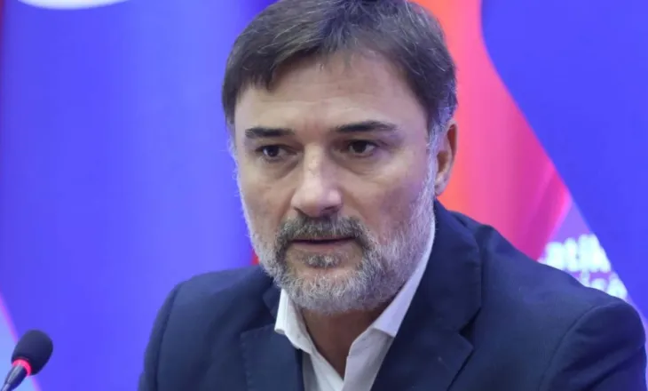 Berisha, jo lider i gjithë opozitës/ Alibeaj: Fitoi vetëm bastin e tij duke shkelur në territorin e SHBA
