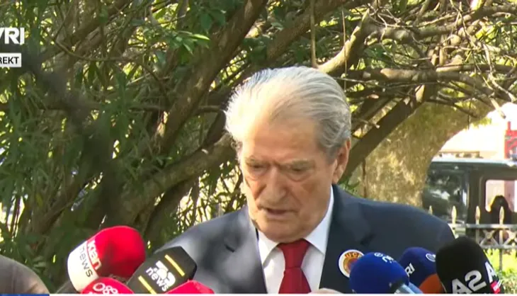 Berisha: Kemi të bëjmë me kontrabandë të mirëfilltë. Blihen armë në zona lufte, Shqipëria paraqitet si vend prodhues