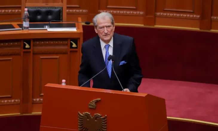 Berisha: Ky është parlamenti i Ergys Agasit, ndërsa Vlora Hyseni ishte shërbëtore e krimit, Ramës dhe Vuçiçit