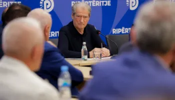 Berisha: Vlora Hyseni dhe Ergys Agasi takoheshin në lokalin e Jurgen Kolës, ‘ushtarit’ të saj në SHISH