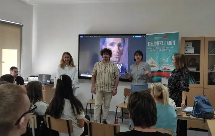 “Biblioteka e artit” prezanton të rinjtë me figurat e shquara të artit pamor shqiptar